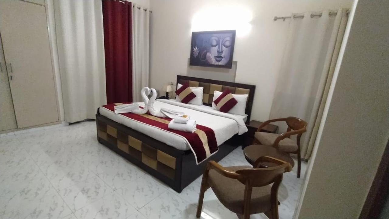 Maplewood Guest House, Neeti Bagh, New Delhiit Is A Boutiqu Guest House - Room 5 Exterior photo